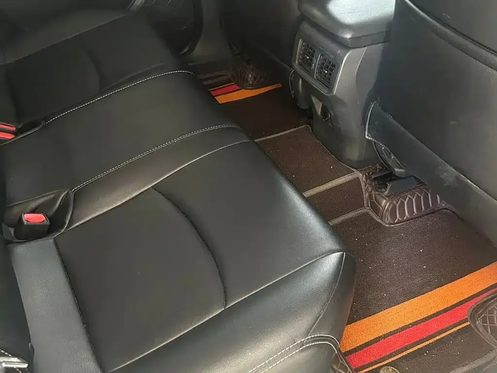 Toyota Wildlander — фото 10