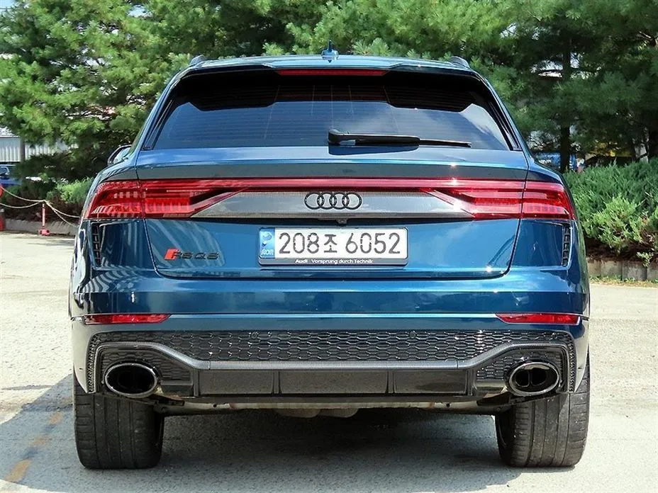 Audi RSQ8 — фото 5