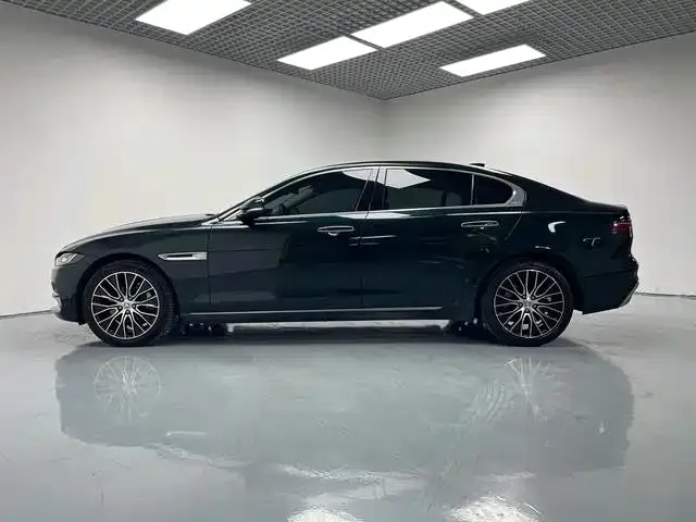 Jaguar XEL — фото 10