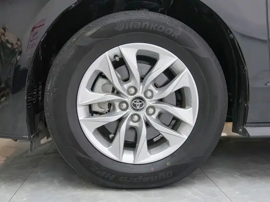 Toyota Granvia — фото 9