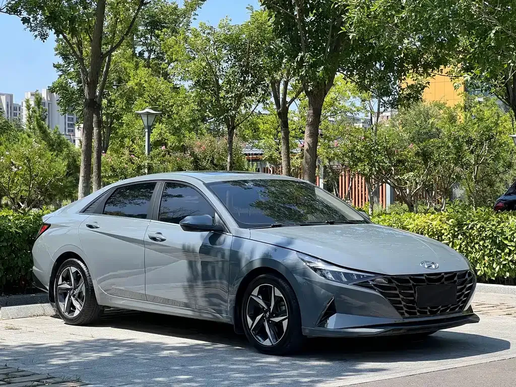 Hyundai Elantra — фото 6
