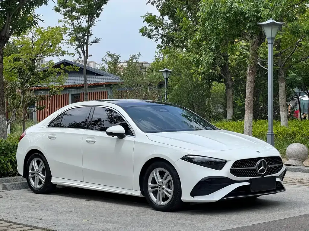 Mercedes-Benz A-Class — фото 6