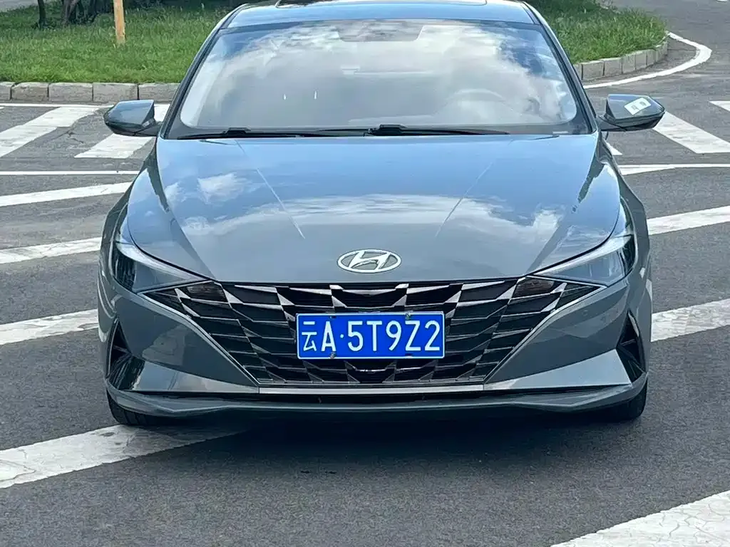 Hyundai Elantra — фото 4
