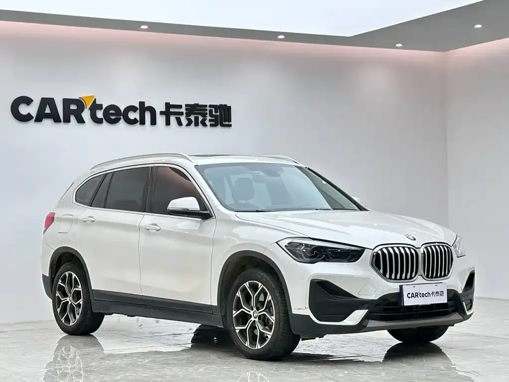 BMW X1 — фото 8