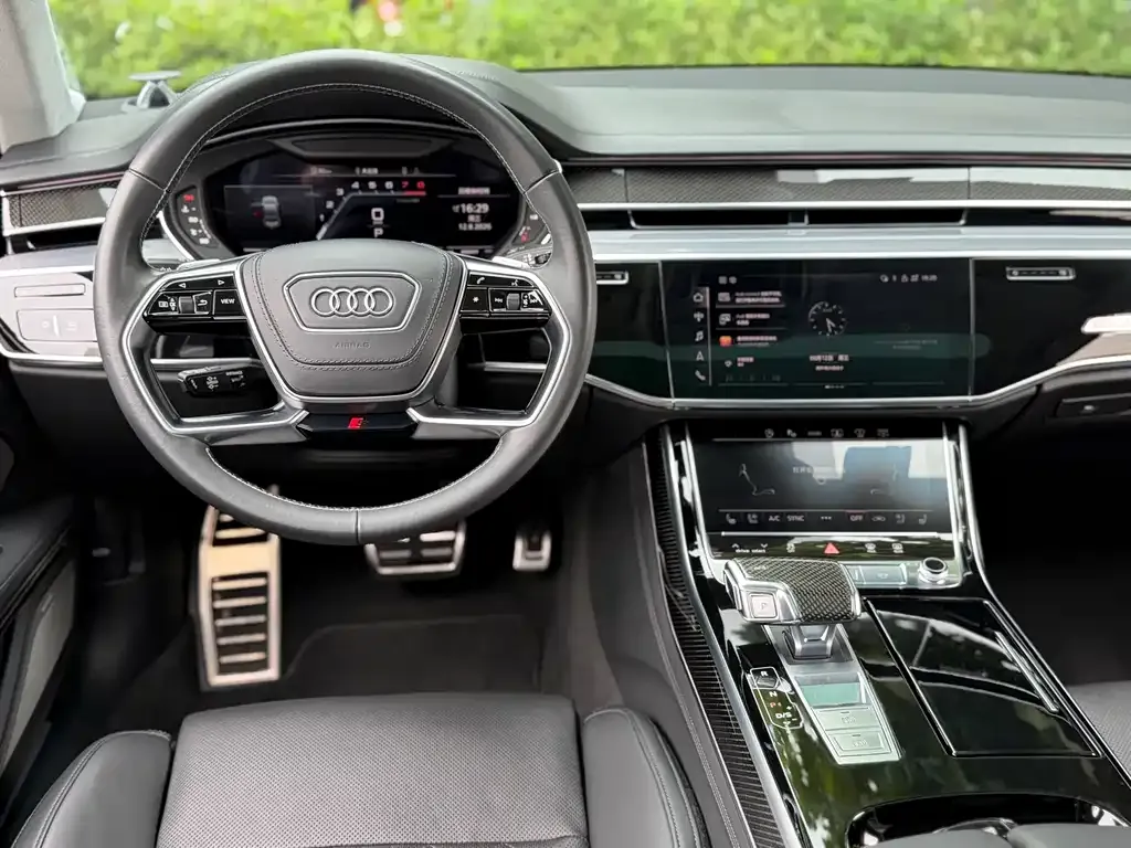 Audi S8 — фото 7