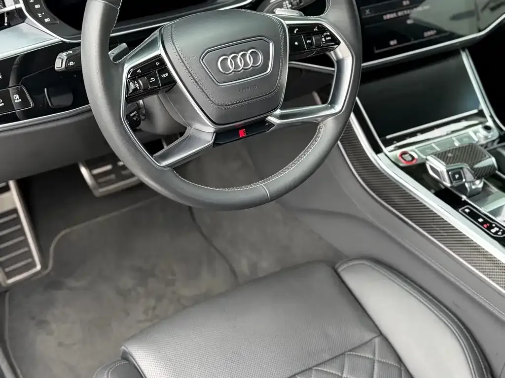 Audi S8 — фото 3