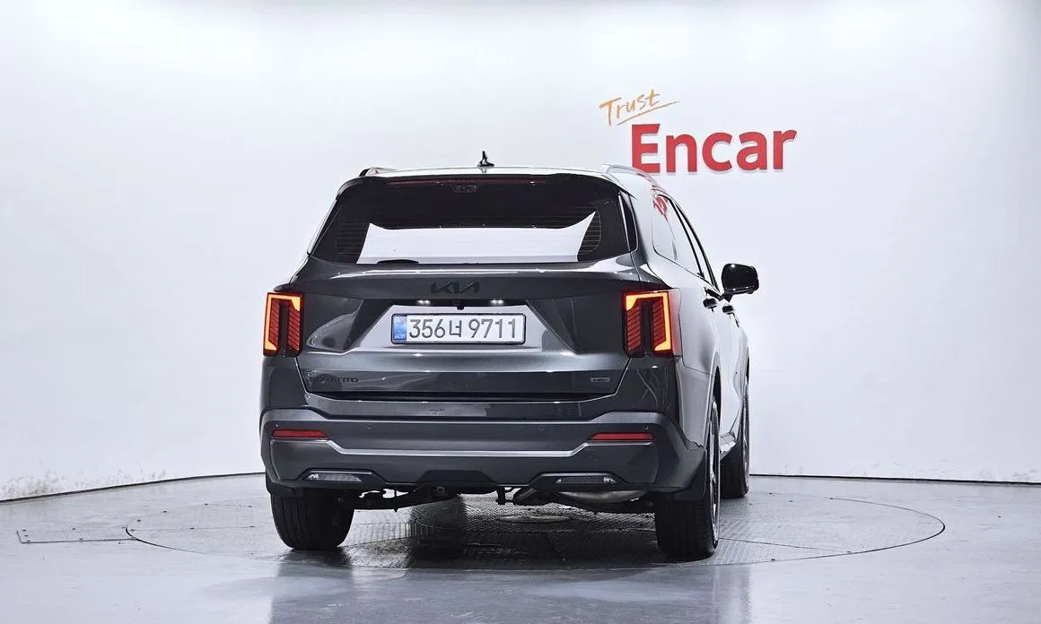 Kia Sorento — фото 10