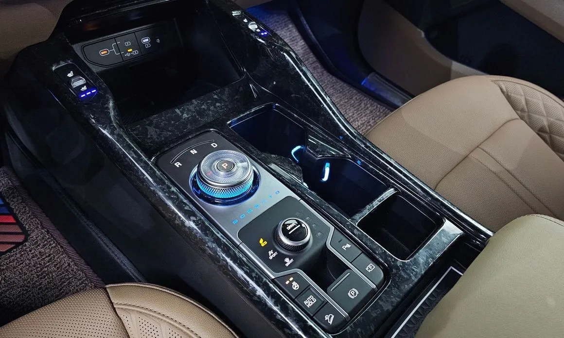 Kia Sorento — фото 8