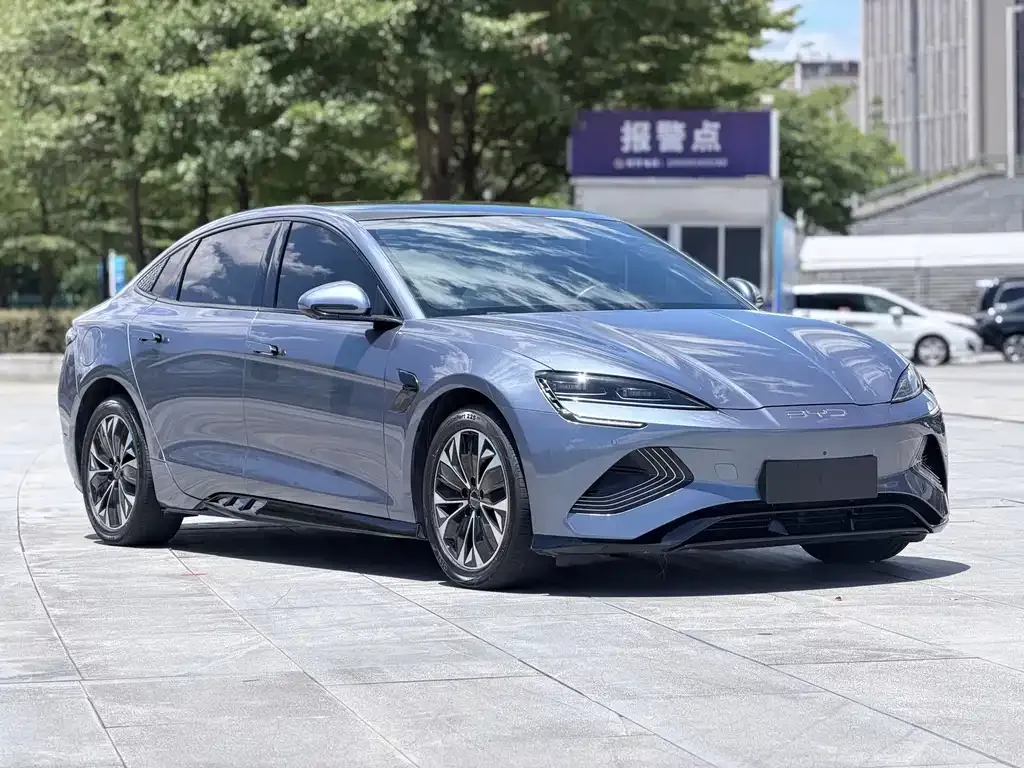 BYD Seal — фото 9