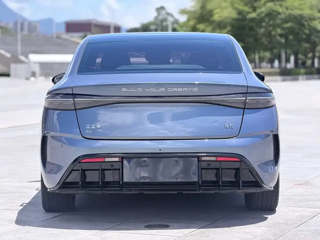 BYD Seal — фото 2