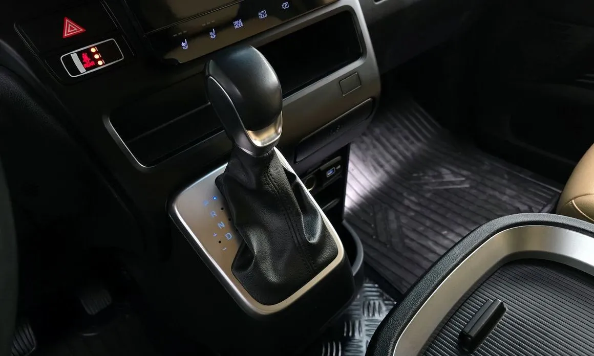 Hyundai Staria — фото 2