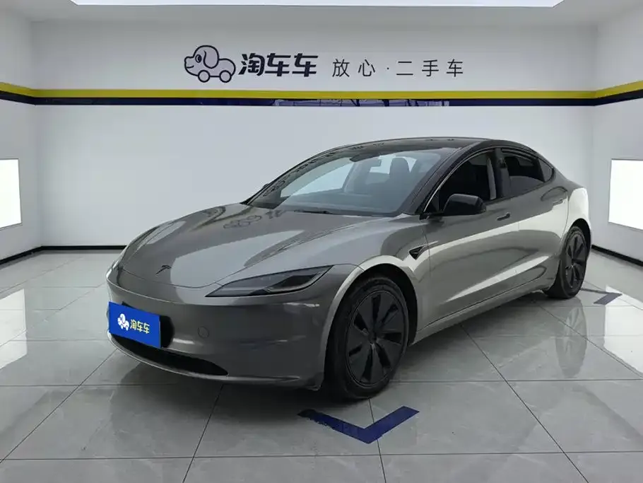 Tesla Model 3 — фото 1