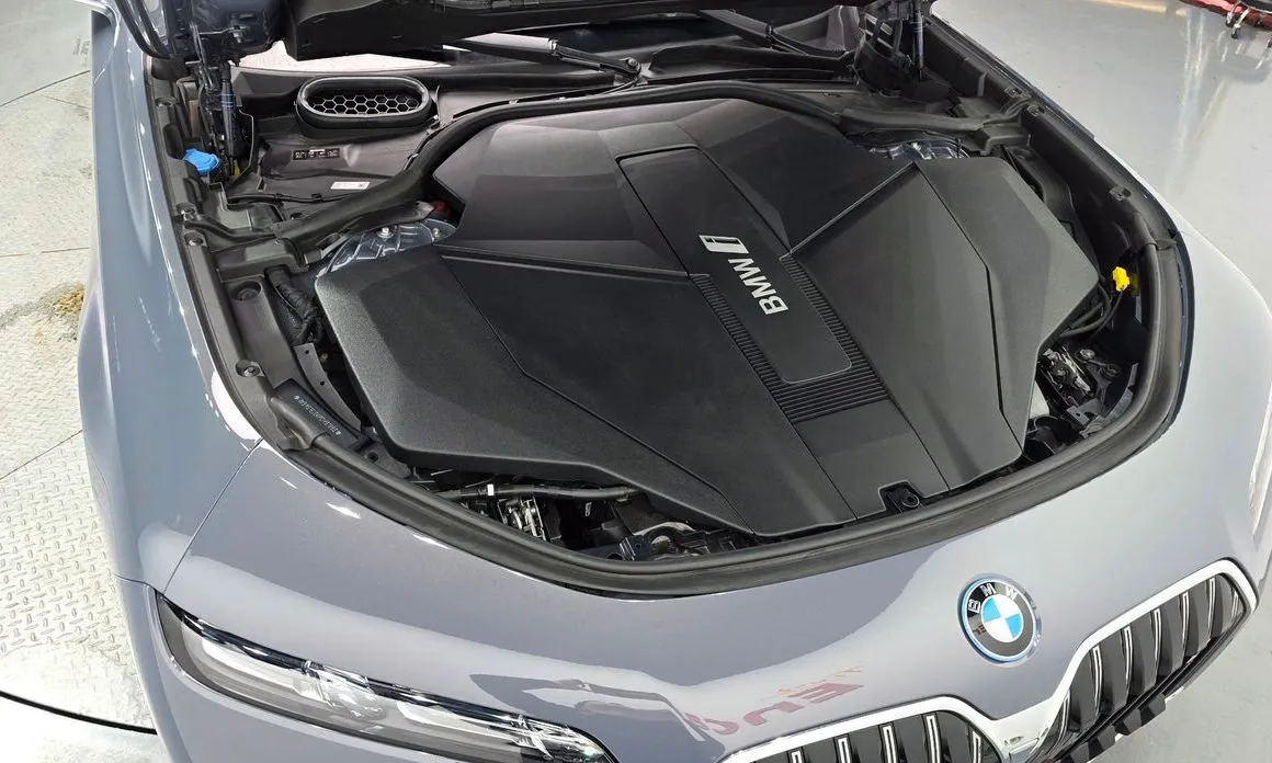 BMW i7 — фото 4
