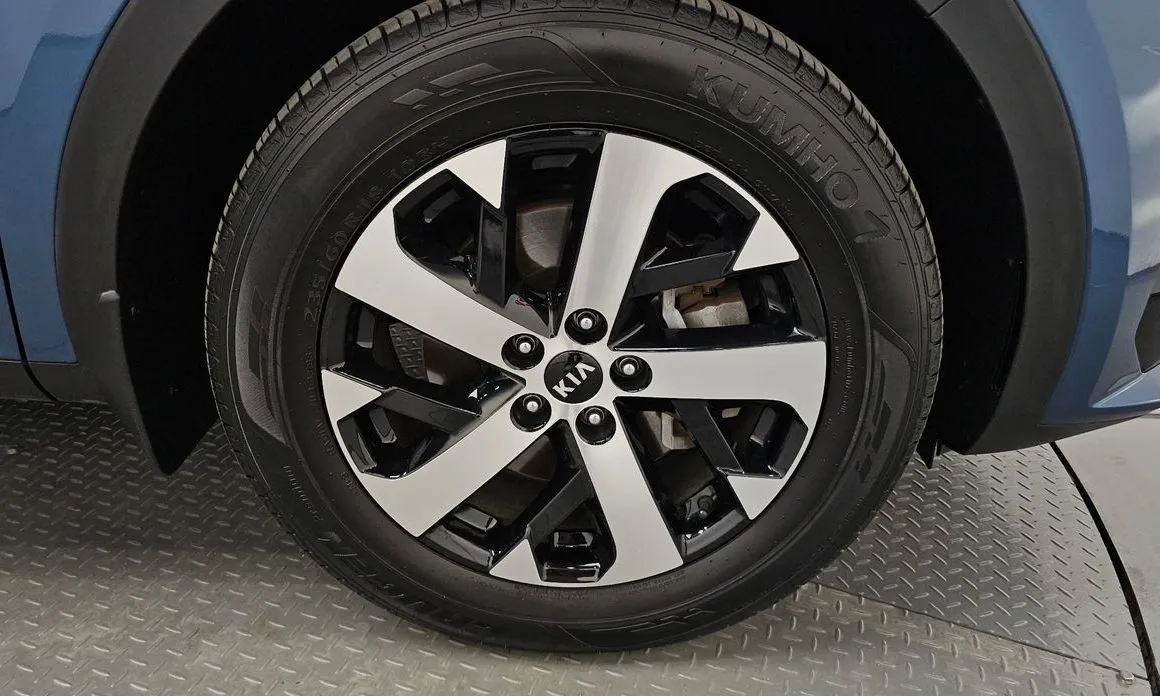 Kia Sorento — фото 5