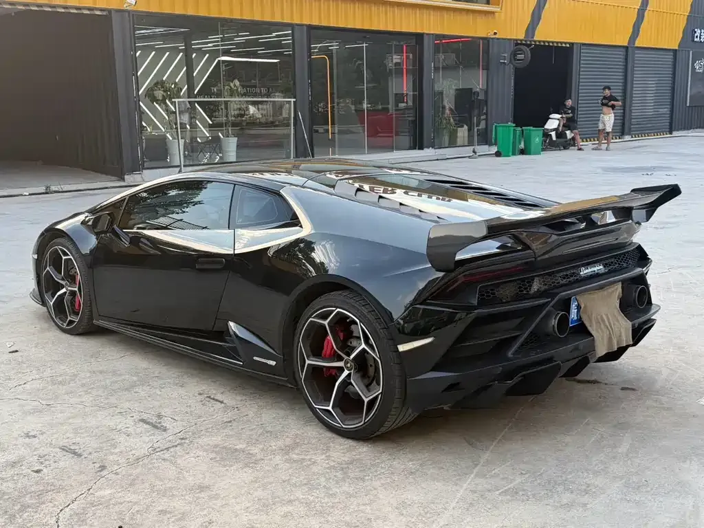 Lamborghini Huracan — фото 2