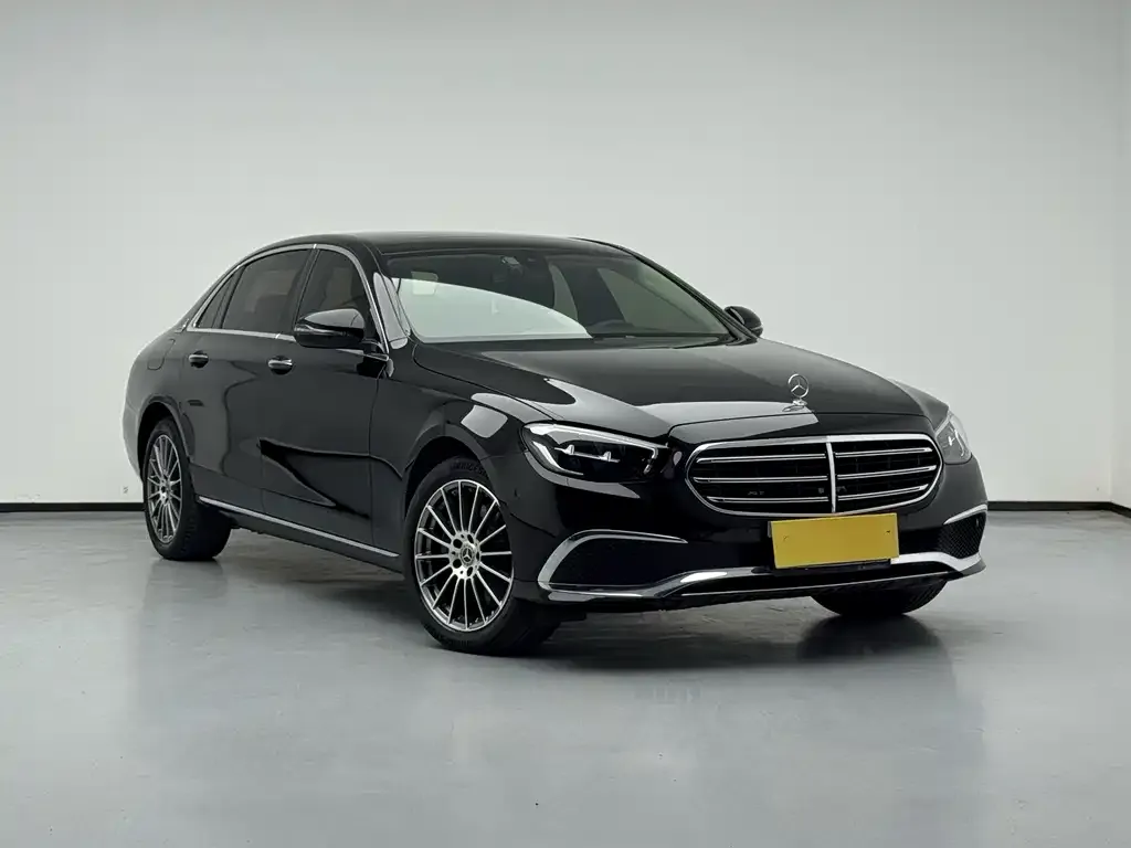Mercedes-Benz E-Class — фото 3