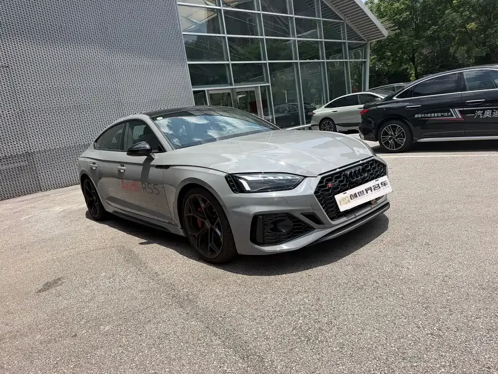 Audi RS 5 — фото 1