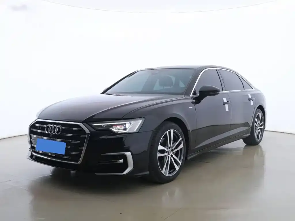 Audi A6L — фото 1