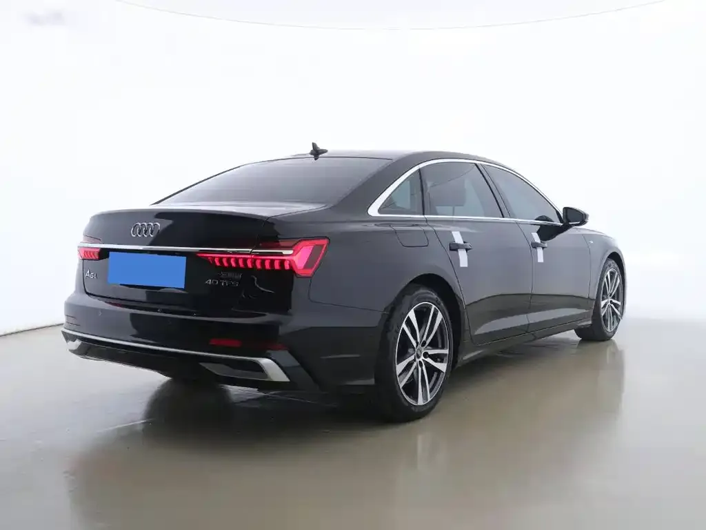 Audi A6L — фото 2