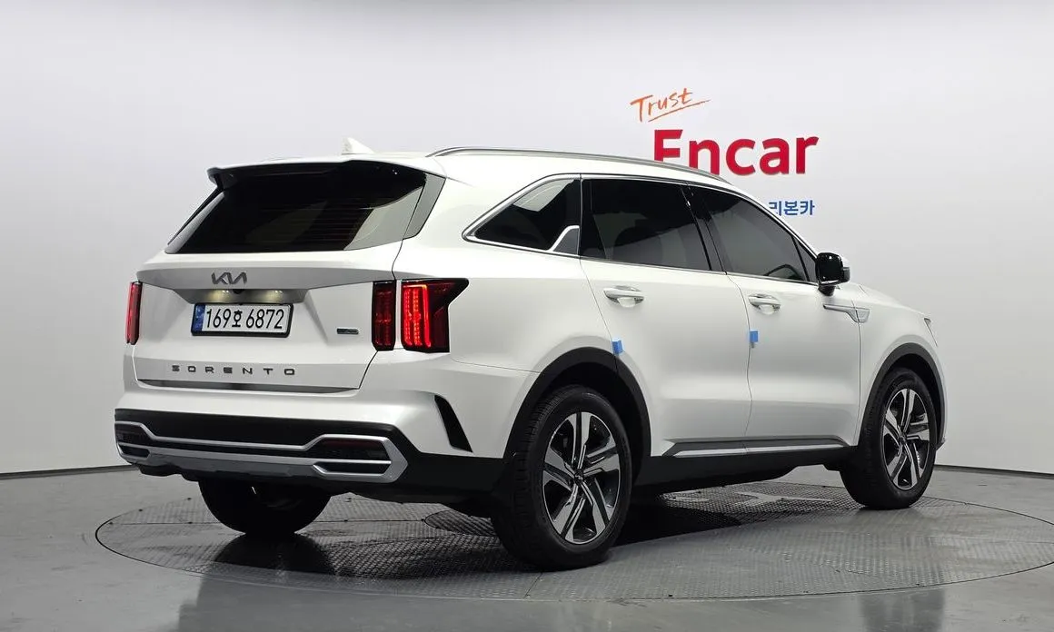 Kia Sorento — фото 8
