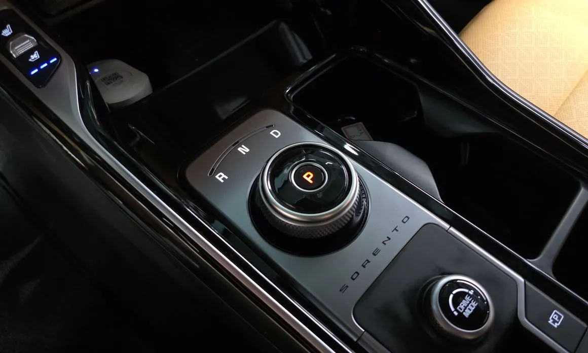 Kia Sorento — фото 4