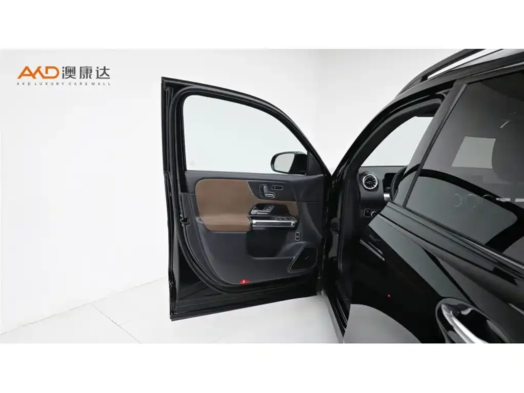Mercedes-Benz GLB AMG — фото 4