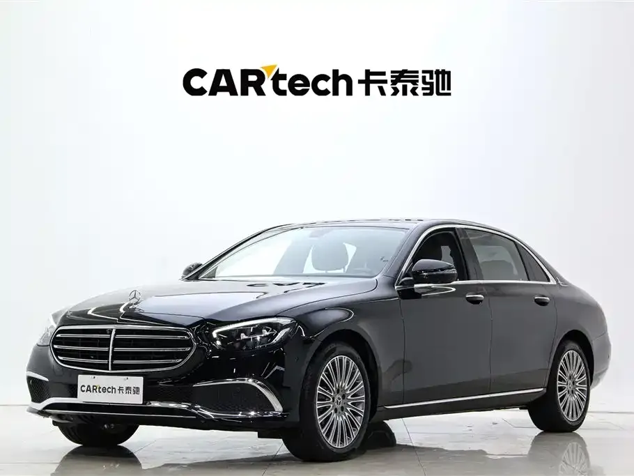 Mercedes-Benz E-Class — фото 1