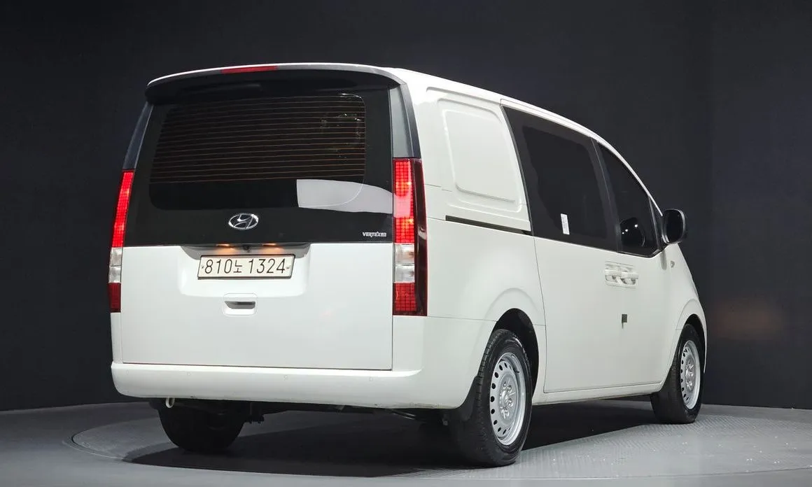 Hyundai Staria — фото 2