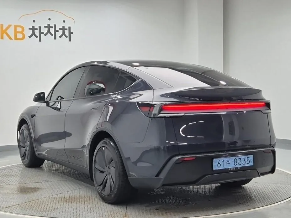 Tesla Model Y — фото 6