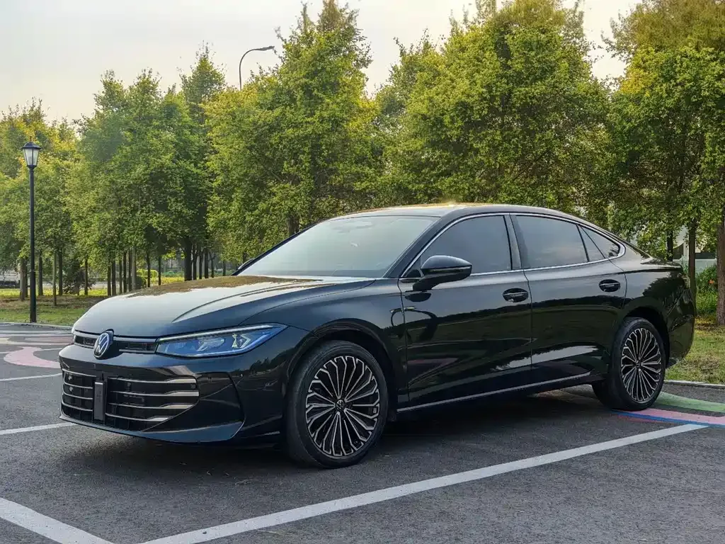 Volkswagen Passat — фото 1