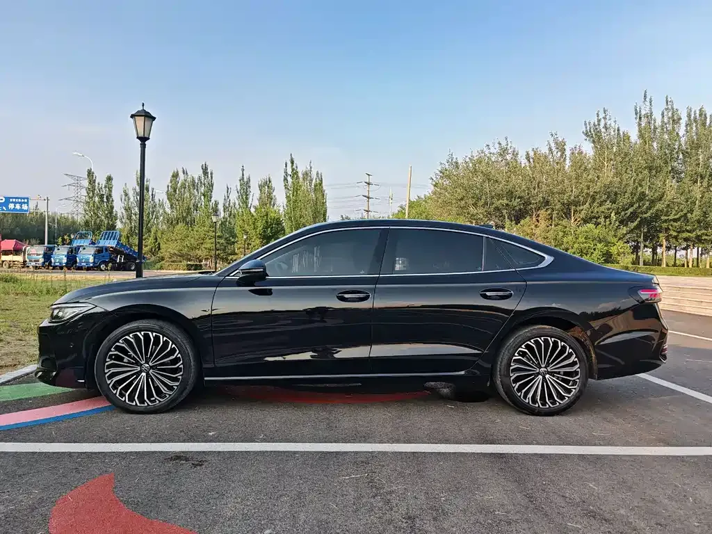 Volkswagen Passat — фото 5