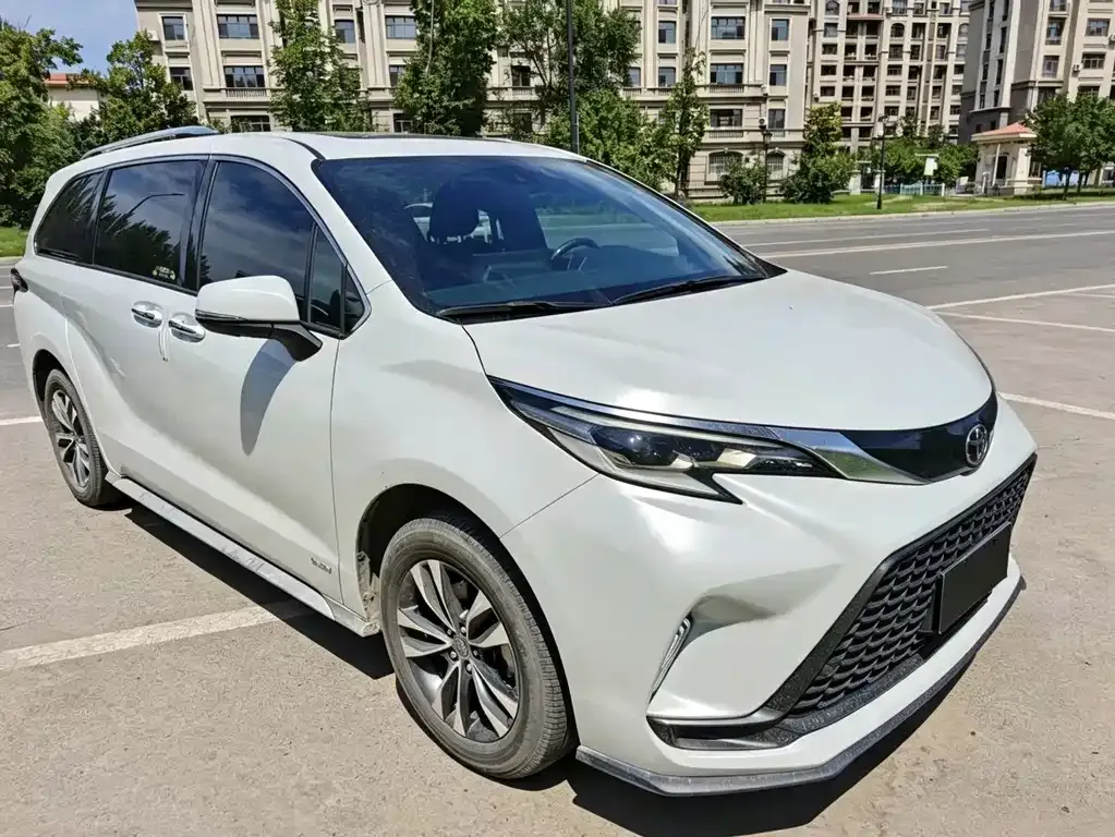 Toyota Granvia — фото 8
