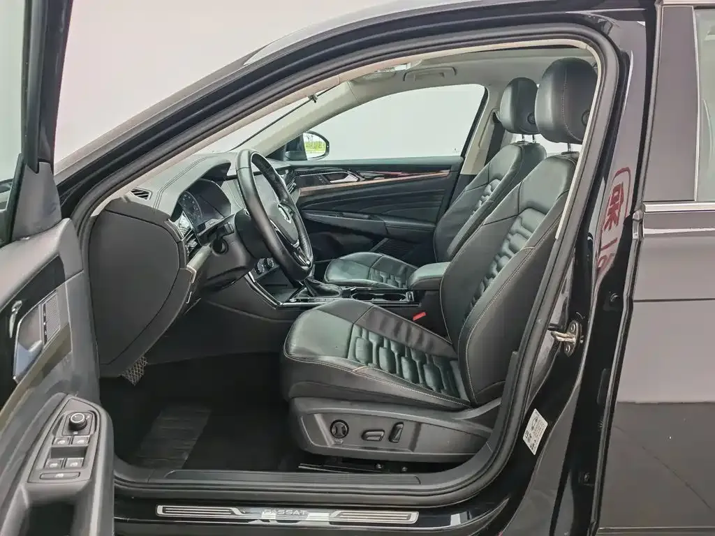 Volkswagen Passat — фото 4