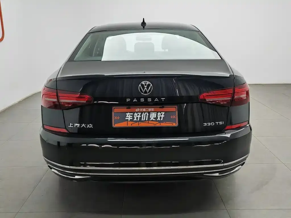 Volkswagen Passat — фото 10