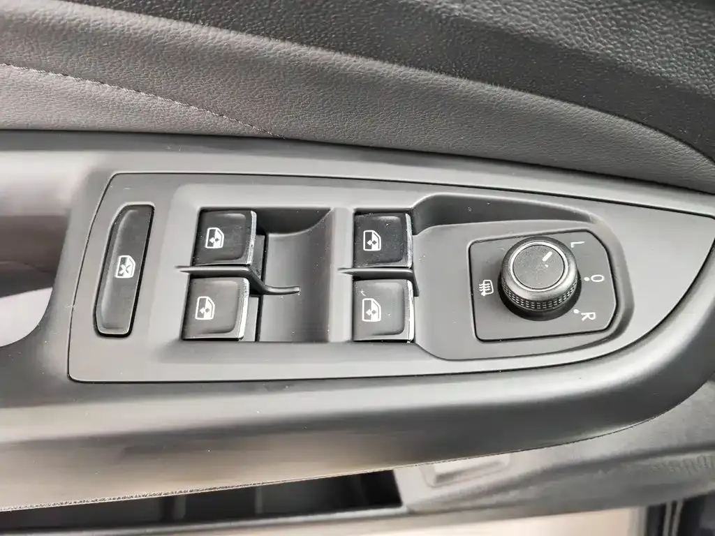 Volkswagen Passat — фото 9