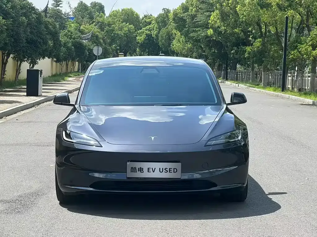 Tesla Model 3 — фото 8