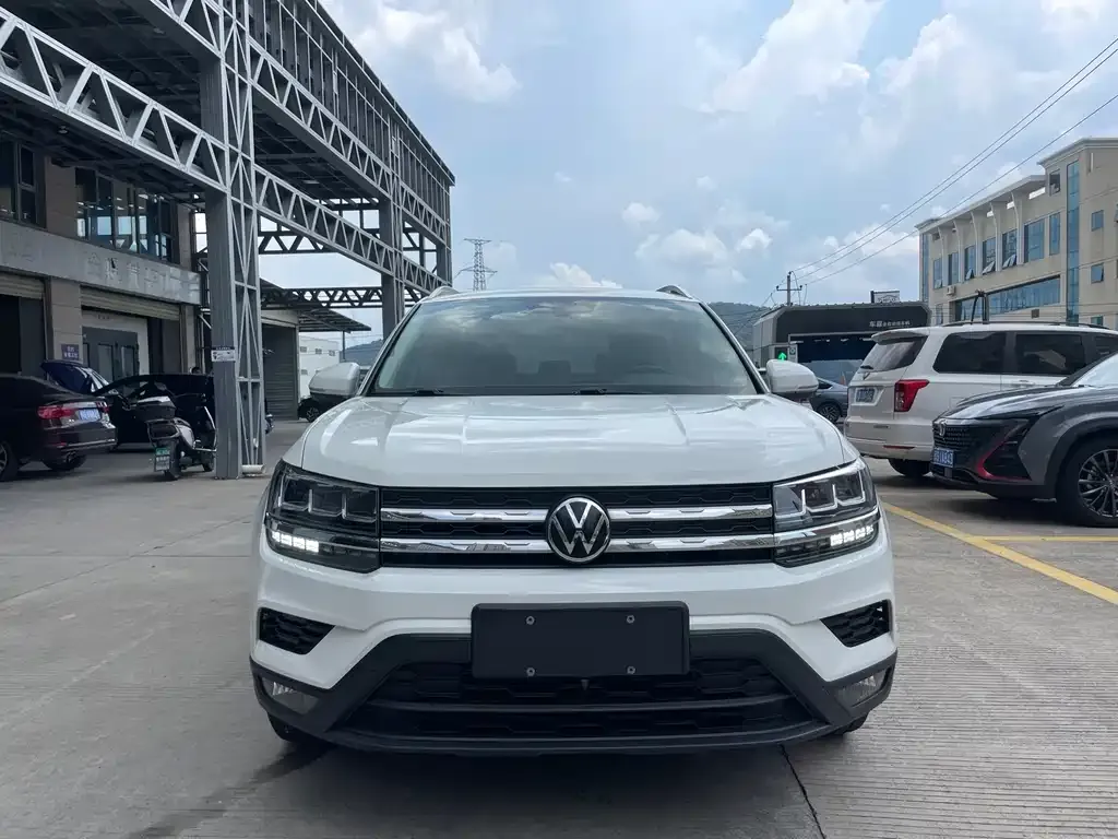 Volkswagen Tharu — фото 3