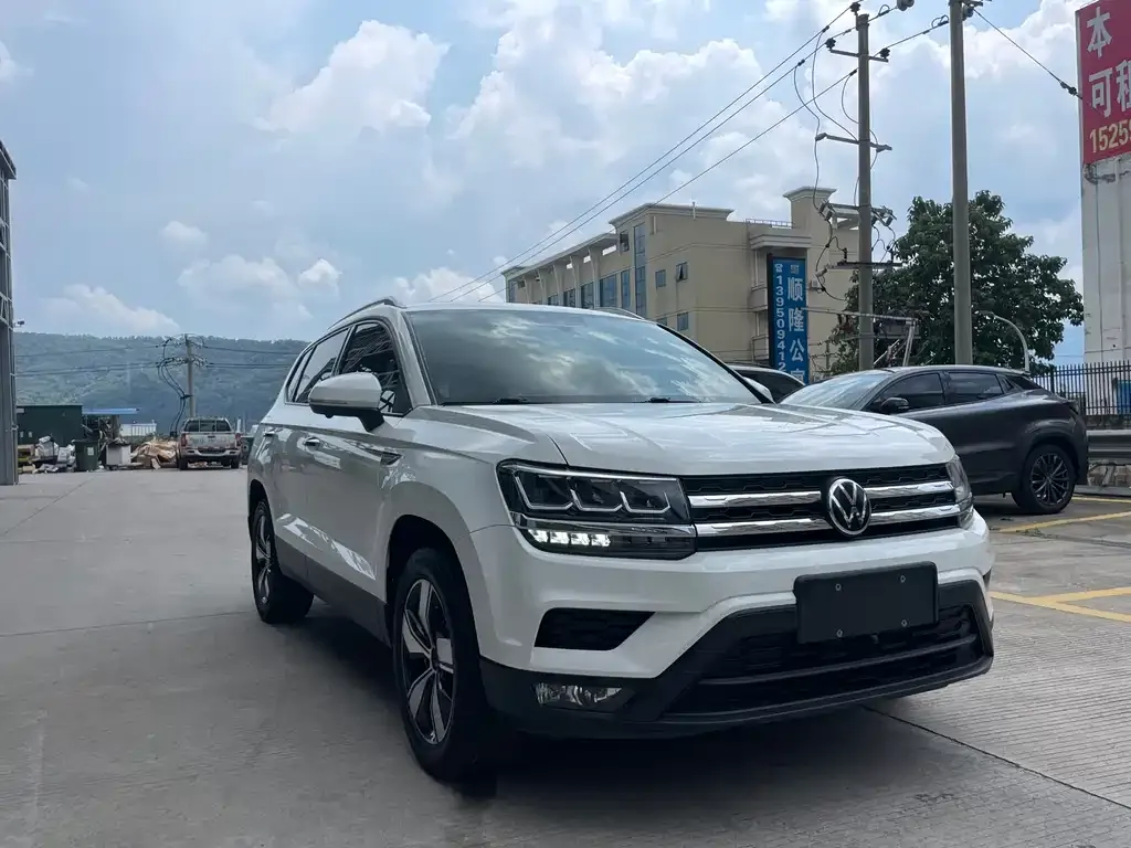 Volkswagen Tharu — фото 4