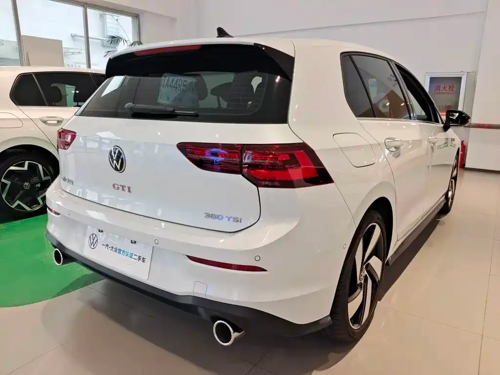 Volkswagen Golf GTI — фото 5