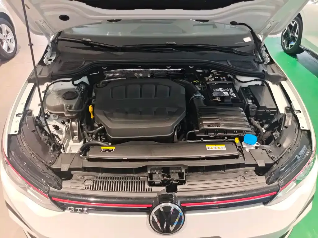 Volkswagen Golf GTI — фото 9