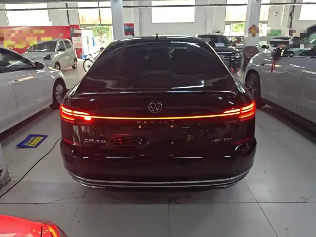 Volkswagen Passat — фото 7