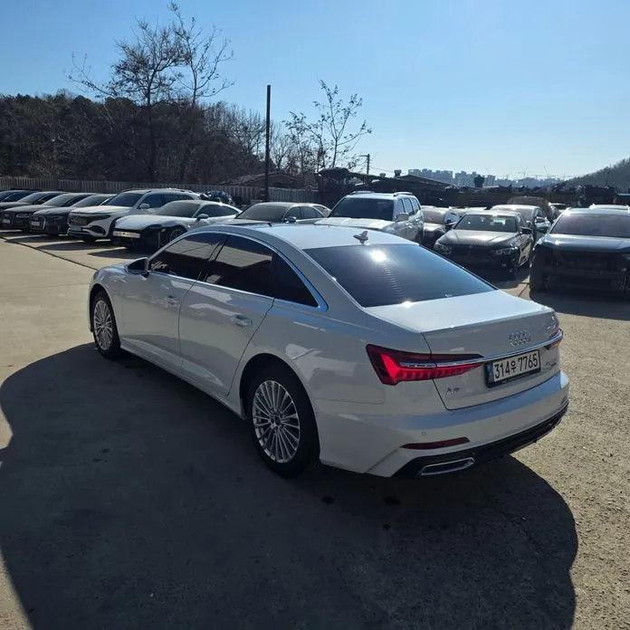 Audi A6 — фото 5