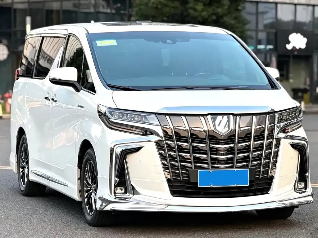 Toyota Alphard — фото 6