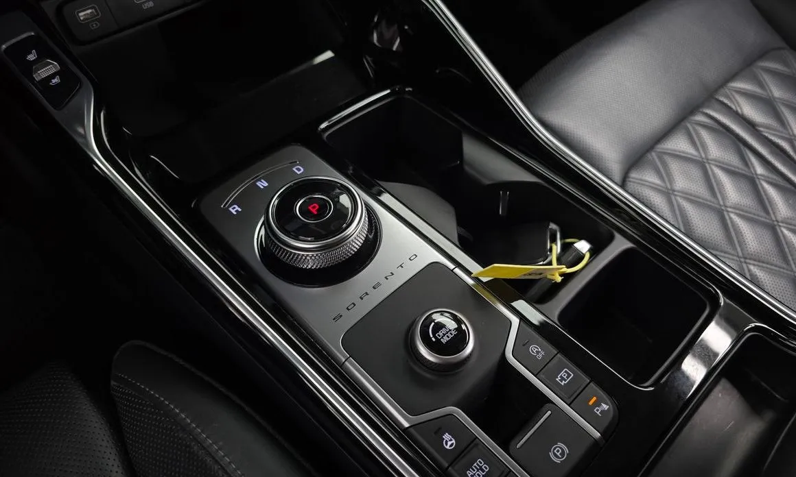 Kia Sorento — фото 9