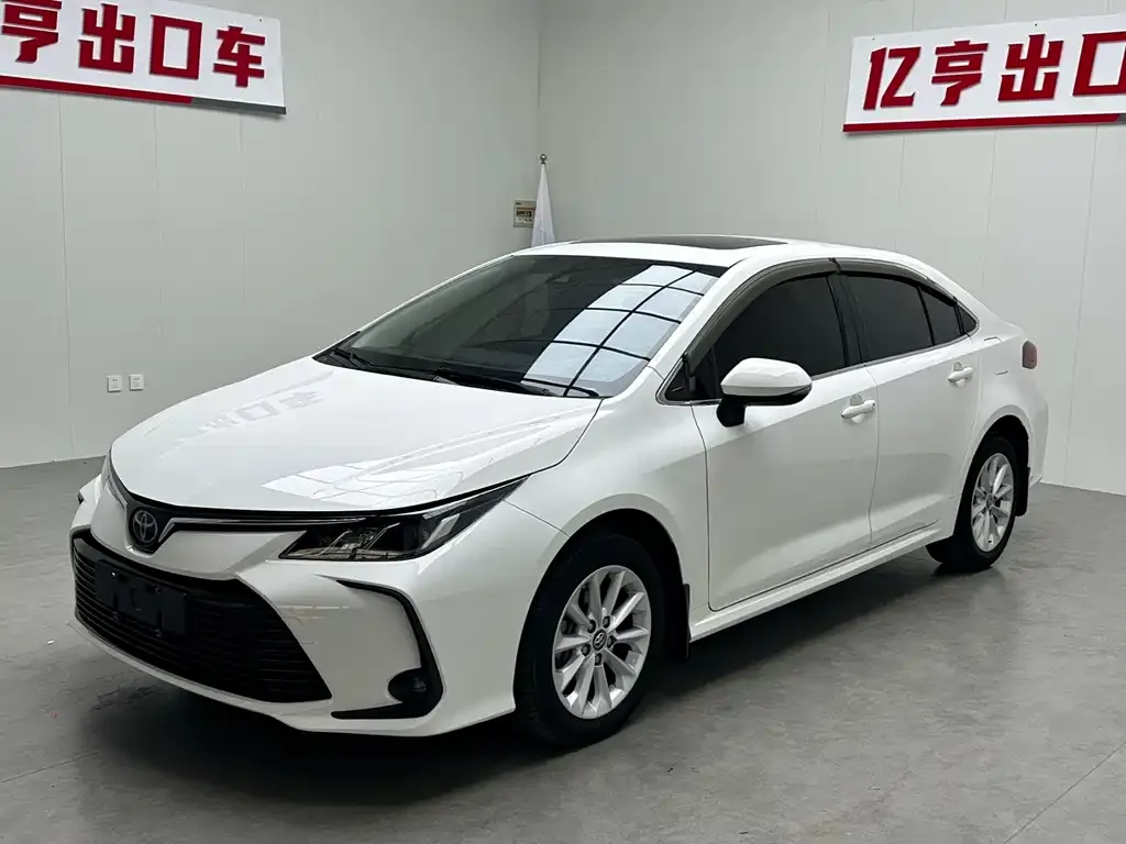 Toyota Corolla — фото 1