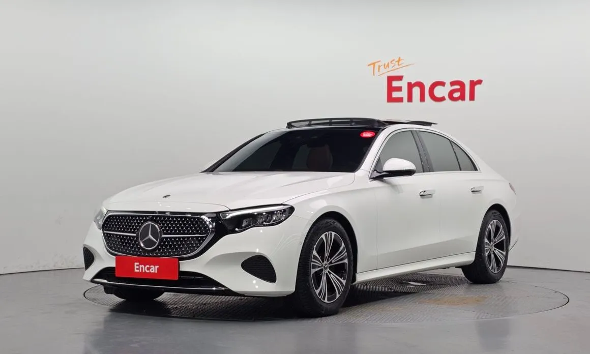 Mercedes-Benz E-Class — фото 1