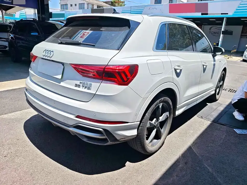 Audi Q3 — фото 5