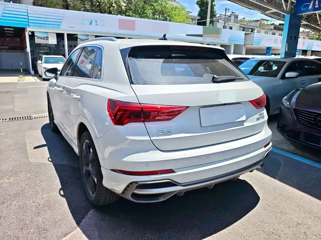 Audi Q3 — фото 7