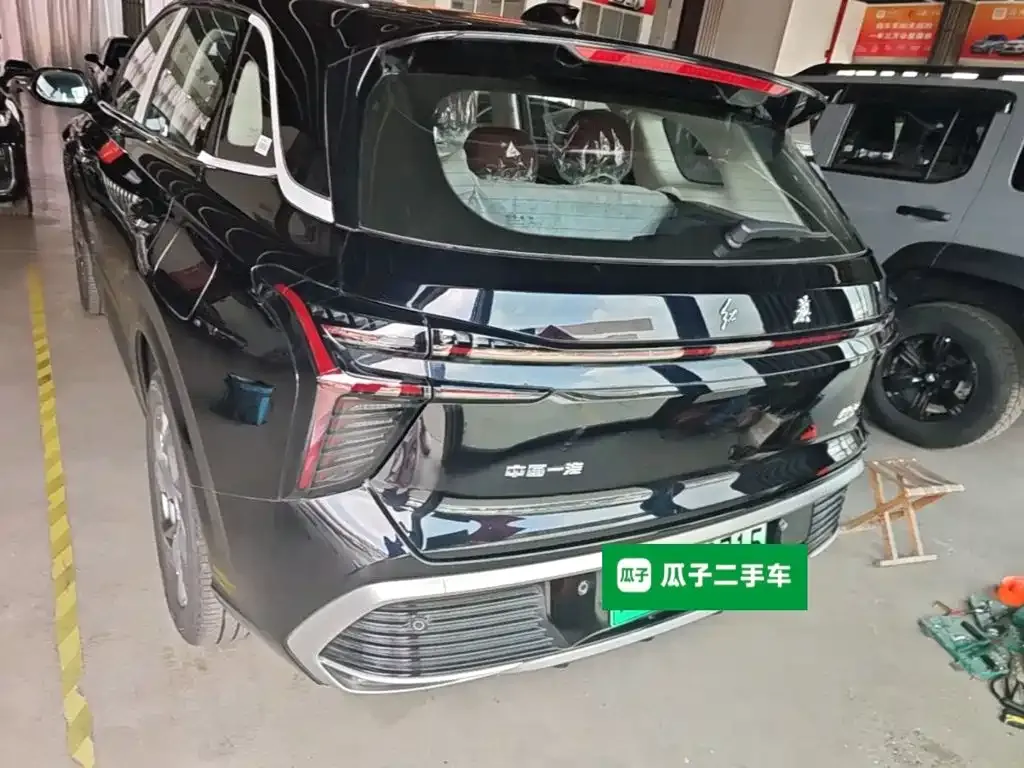 Hongqi HS3 PHEV — фото 10