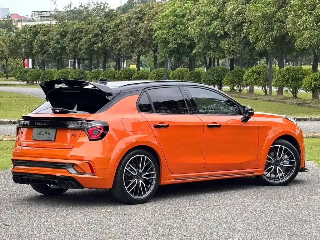 Lynk & Co 02 Hatchback — фото 10